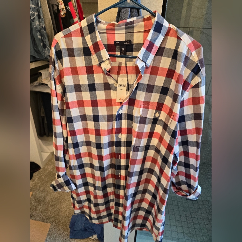 GAP Red and Blue Casual Button Down Shirt